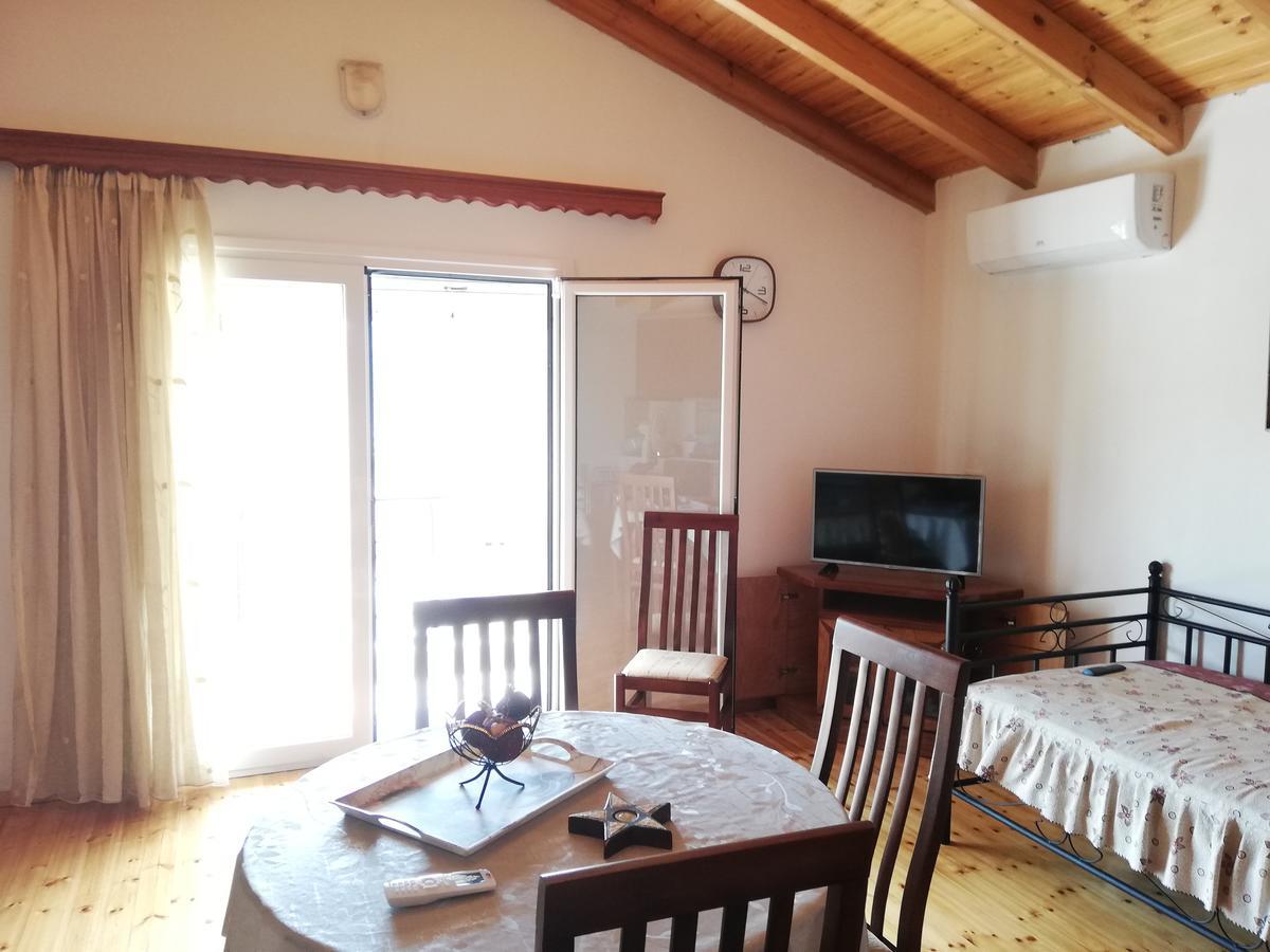 Vila Bello Ksamil Luaran gambar